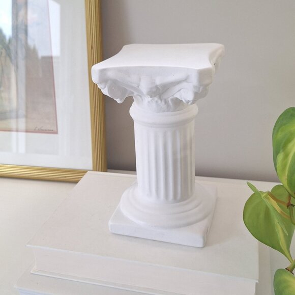 White plant pillar riser plant stand (*brass pot & white books not included - Picture 2 of 5